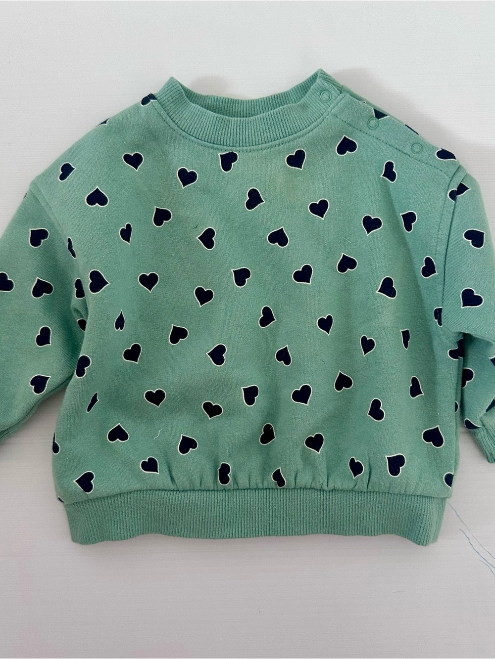 Cat & Jack Green and Blue Heart Sweatshirt Size 3-6 Months